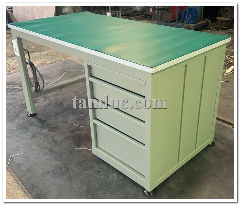 bàn thao tác 4 ngăn kéo, bàn thao tác gắn bảng điện, bàn thao tác công nghiệp có ngăn kéo, bàn thao tác kỹ thuật 4 ngăn kéo