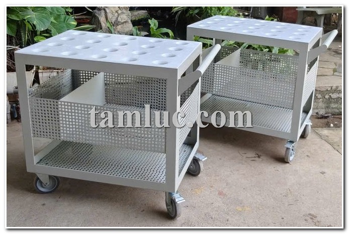 xe đẩy dao CNC, xe đẩy dao cụ CNC, xe đẩy dụng cụ CNC, xe đựng dao CNC, xe đẩy dao cụ cơ khí, xe đẩy dụng cụ cơ khí, xe đẩy dao CNC 3 tầng, xe đẩy dao CNC 20 vị trí, xe đẩy dụng cụ gia công CNC, xe đẩy dao cụ nhà xưởng