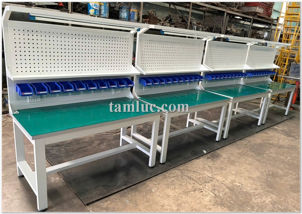 bàn thực hành cơ khí, bàn thực hành công nghiệp, bàn thao tác kỹ thuật, bàn kỹ thuật nhà xưởng, bàn thực hành có bảng treo, bàn thao tác chống tĩnh điện, bàn thực hành chống tĩnh điện, bàn thực hành phòng kỹ thuật, bàn thực hành điện điện tử, bàn lắp ráp kỹ thuật